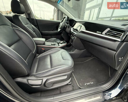 Синій Кіа Niro, об'ємом двигуна 0 л та пробігом 124 тис. км за 19950 $, фото 59 на Automoto.ua