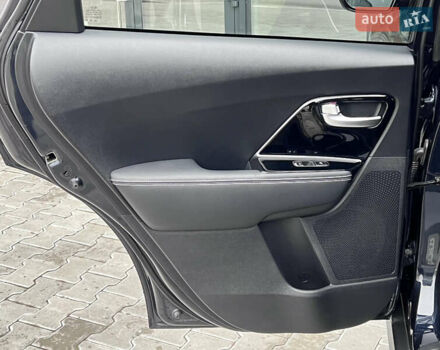 Синій Кіа Niro, об'ємом двигуна 0 л та пробігом 112 тис. км за 20800 $, фото 36 на Automoto.ua