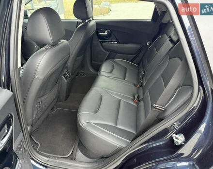 Синій Кіа Niro, об'ємом двигуна 0 л та пробігом 124 тис. км за 19950 $, фото 48 на Automoto.ua