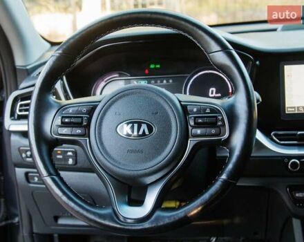Синий Киа Niro, объемом двигателя 0 л и пробегом 125 тыс. км за 18950 $, фото 56 на Automoto.ua