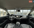Синій Кіа Niro, об'ємом двигуна 0 л та пробігом 124 тис. км за 19950 $, фото 67 на Automoto.ua