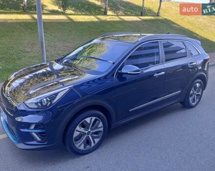 Синий Киа Niro, объемом двигателя 0 л и пробегом 101 тыс. км за 20950 $, фото 2 на Automoto.ua