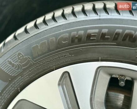 Синій Кіа Niro, об'ємом двигуна 0 л та пробігом 84 тис. км за 19450 $, фото 35 на Automoto.ua