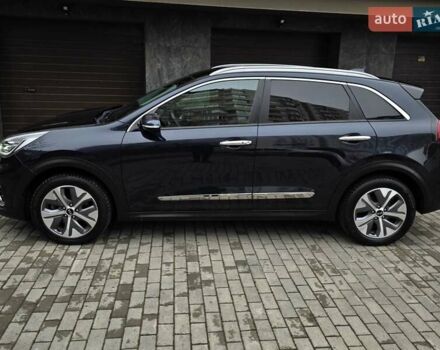Синій Кіа Niro, об'ємом двигуна 0 л та пробігом 129 тис. км за 18999 $, фото 11 на Automoto.ua