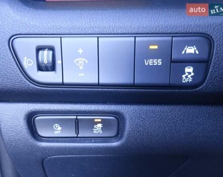 Синий Киа Niro, объемом двигателя 0 л и пробегом 101 тыс. км за 20950 $, фото 38 на Automoto.ua