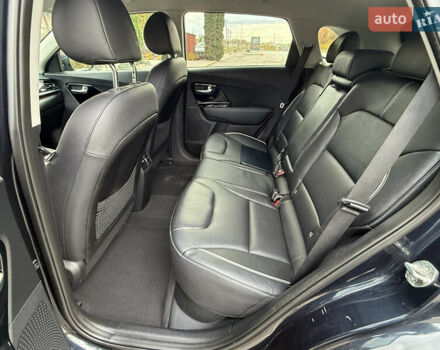 Синій Кіа Niro, об'ємом двигуна 0 л та пробігом 136 тис. км за 19350 $, фото 52 на Automoto.ua