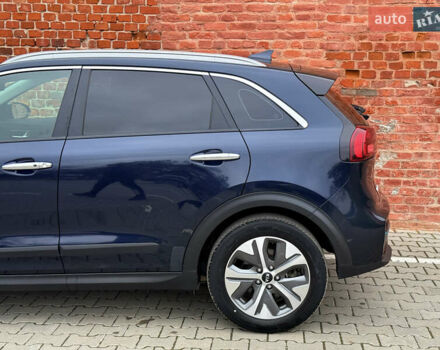Синій Кіа Niro, об'ємом двигуна 0 л та пробігом 88 тис. км за 19750 $, фото 19 на Automoto.ua