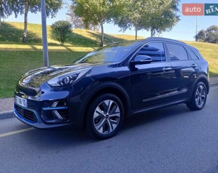 Синий Киа Niro, объемом двигателя 0 л и пробегом 101 тыс. км за 20950 $, фото 3 на Automoto.ua