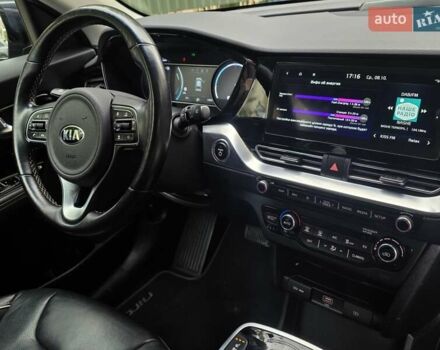 Синий Киа Niro, объемом двигателя 0 л и пробегом 139 тыс. км за 18950 $, фото 36 на Automoto.ua