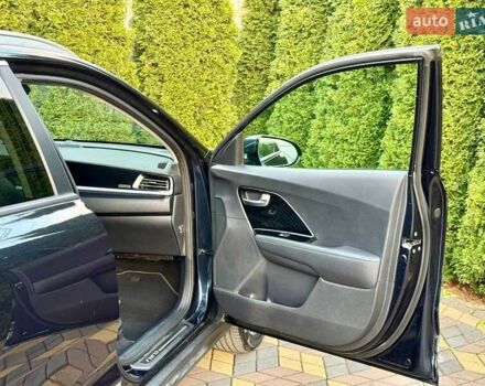 Синій Кіа Niro, об'ємом двигуна 0 л та пробігом 69 тис. км за 19999 $, фото 24 на Automoto.ua