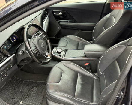 Синій Кіа Niro, об'ємом двигуна 0 л та пробігом 159 тис. км за 18499 $, фото 22 на Automoto.ua