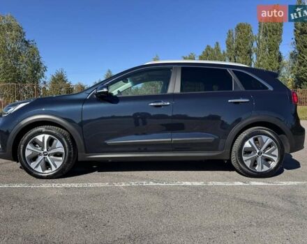 Синий Киа Niro, объемом двигателя 0 л и пробегом 104 тыс. км за 20900 $, фото 7 на Automoto.ua