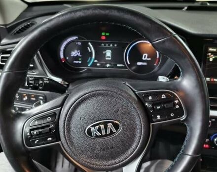 Синий Киа Niro, объемом двигателя 0 л и пробегом 96 тыс. км за 21500 $, фото 4 на Automoto.ua