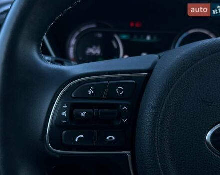 Синий Киа Niro, объемом двигателя 0 л и пробегом 45 тыс. км за 23700 $, фото 45 на Automoto.ua
