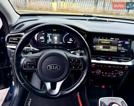Синій Кіа Niro, об'ємом двигуна 0 л та пробігом 84 тис. км за 19450 $, фото 54 на Automoto.ua