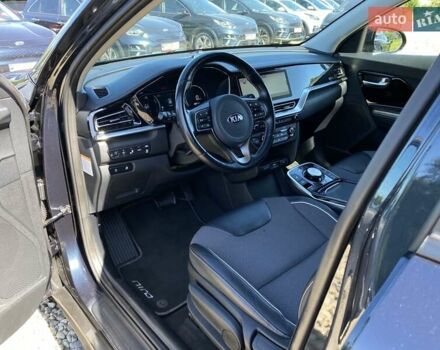 Синий Киа Niro, объемом двигателя 0 л и пробегом 105 тыс. км за 21500 $, фото 3 на Automoto.ua