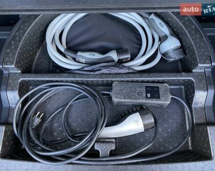 Синій Кіа Niro, об'ємом двигуна 0 л та пробігом 70 тис. км за 23200 $, фото 56 на Automoto.ua