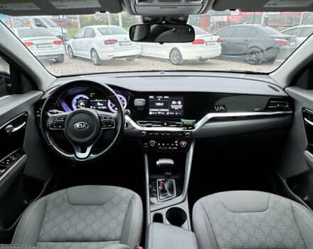 Синій Кіа Niro, об'ємом двигуна 1.58 л та пробігом 68 тис. км за 19500 $, фото 12 на Automoto.ua