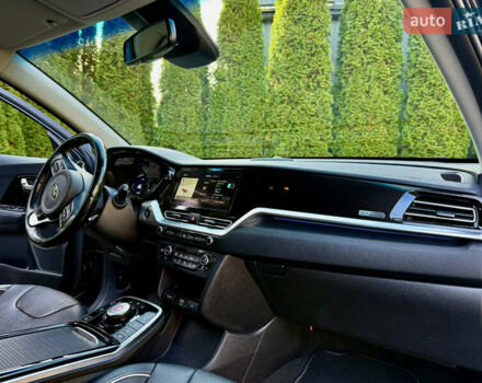Синій Кіа Niro, об'ємом двигуна 0 л та пробігом 82 тис. км за 19999 $, фото 27 на Automoto.ua