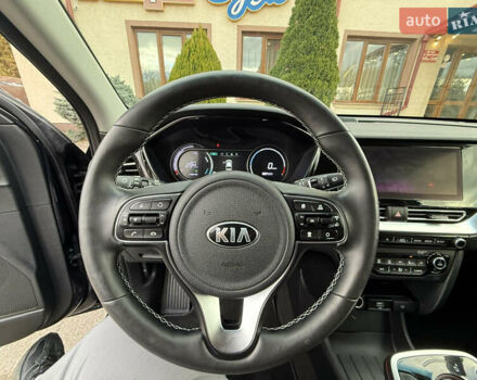 Синій Кіа Niro, об'ємом двигуна 0 л та пробігом 136 тис. км за 19350 $, фото 37 на Automoto.ua