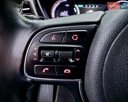 Синій Кіа Niro, об'ємом двигуна 0 л та пробігом 84 тис. км за 19450 $, фото 56 на Automoto.ua