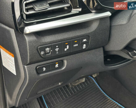 Синий Киа Niro, объемом двигателя 0 л и пробегом 60 тыс. км за 21999 $, фото 25 на Automoto.ua