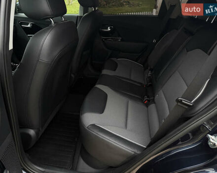 Синій Кіа Niro, об'ємом двигуна 0 л та пробігом 88 тис. км за 19750 $, фото 42 на Automoto.ua