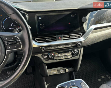 Синий Киа Niro, объемом двигателя 0 л и пробегом 110 тыс. км за 21650 $, фото 24 на Automoto.ua