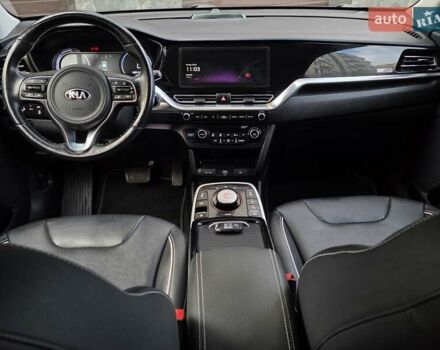 Синий Киа Niro, объемом двигателя 0 л и пробегом 138 тыс. км за 18799 $, фото 30 на Automoto.ua