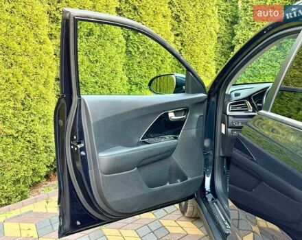 Синій Кіа Niro, об'ємом двигуна 0 л та пробігом 69 тис. км за 19999 $, фото 10 на Automoto.ua