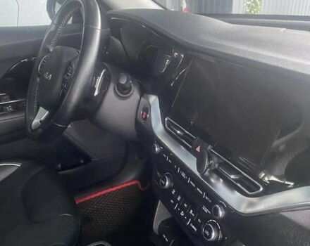 Синій Кіа Niro, об'ємом двигуна 0 л та пробігом 99 тис. км за 19000 $, фото 10 на Automoto.ua