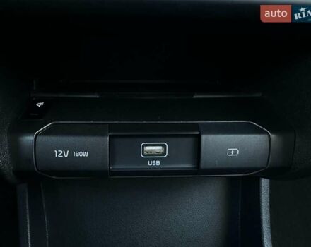 Синій Кіа Niro, об'ємом двигуна 0 л та пробігом 57 тис. км за 24700 $, фото 61 на Automoto.ua