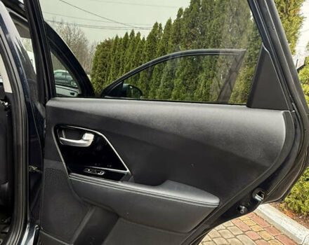 Синій Кіа Niro, об'ємом двигуна 0 л та пробігом 87 тис. км за 18999 $, фото 30 на Automoto.ua