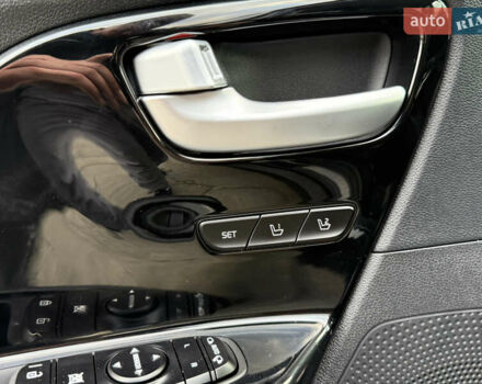 Синій Кіа Niro, об'ємом двигуна 0 л та пробігом 136 тис. км за 19350 $, фото 45 на Automoto.ua