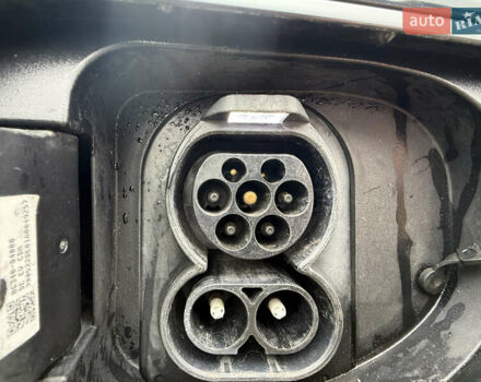 Синій Кіа Niro, об'ємом двигуна 0 л та пробігом 87 тис. км за 18999 $, фото 33 на Automoto.ua