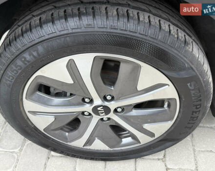 Синий Киа Niro, объемом двигателя 0 л и пробегом 88 тыс. км за 20999 $, фото 58 на Automoto.ua