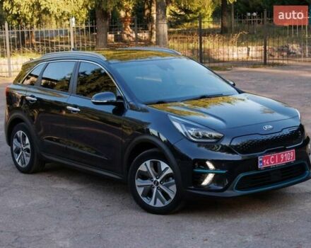 Синий Киа Niro, объемом двигателя 0 л и пробегом 125 тыс. км за 18950 $, фото 2 на Automoto.ua