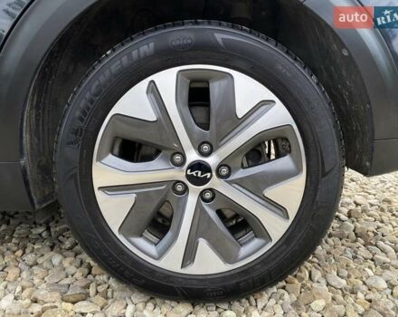 Синій Кіа Niro, об'ємом двигуна 0 л та пробігом 70 тис. км за 23200 $, фото 21 на Automoto.ua