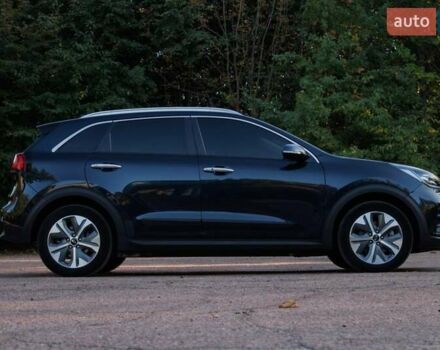 Синий Киа Niro, объемом двигателя 0 л и пробегом 125 тыс. км за 18950 $, фото 12 на Automoto.ua