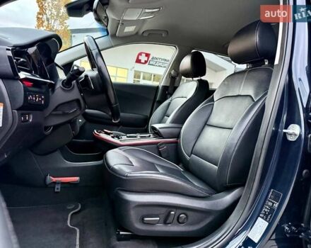 Синій Кіа Niro, об'ємом двигуна 0 л та пробігом 84 тис. км за 19450 $, фото 47 на Automoto.ua