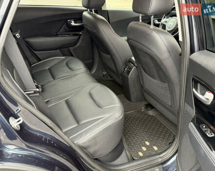 Синій Кіа Niro, об'ємом двигуна 0 л та пробігом 159 тис. км за 18499 $, фото 31 на Automoto.ua