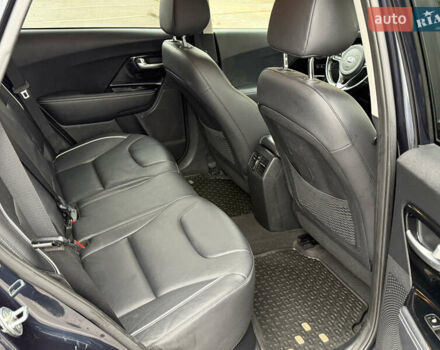 Синій Кіа Niro, об'ємом двигуна 0 л та пробігом 159 тис. км за 18499 $, фото 28 на Automoto.ua