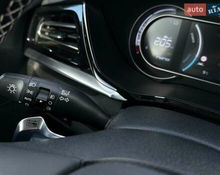 Синій Кіа Niro, об'ємом двигуна 0 л та пробігом 57 тис. км за 24700 $, фото 53 на Automoto.ua