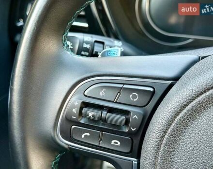 Синій Кіа Niro, об'ємом двигуна 0 л та пробігом 69 тис. км за 19999 $, фото 28 на Automoto.ua