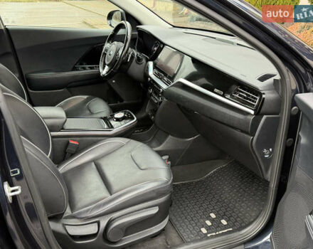 Синій Кіа Niro, об'ємом двигуна 0 л та пробігом 159 тис. км за 18499 $, фото 18 на Automoto.ua