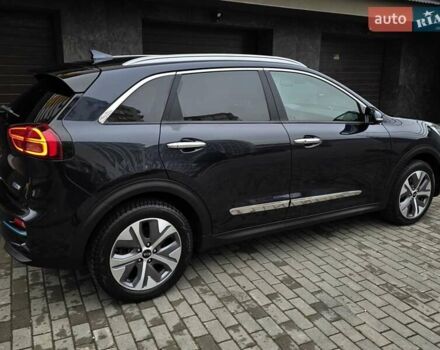 Синій Кіа Niro, об'ємом двигуна 0 л та пробігом 129 тис. км за 18999 $, фото 5 на Automoto.ua