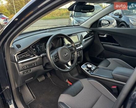 Синій Кіа Niro, об'ємом двигуна 0 л та пробігом 112 тис. км за 18800 $, фото 25 на Automoto.ua