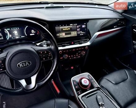Синій Кіа Niro, об'ємом двигуна 0 л та пробігом 84 тис. км за 19450 $, фото 59 на Automoto.ua