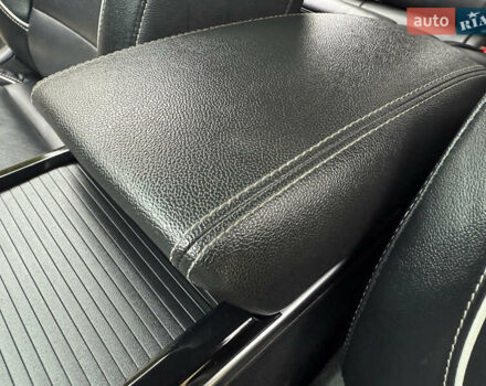 Синій Кіа Niro, об'ємом двигуна 0 л та пробігом 87 тис. км за 18999 $, фото 17 на Automoto.ua