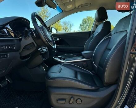 Синий Киа Niro, объемом двигателя 0 л и пробегом 45 тыс. км за 23700 $, фото 35 на Automoto.ua